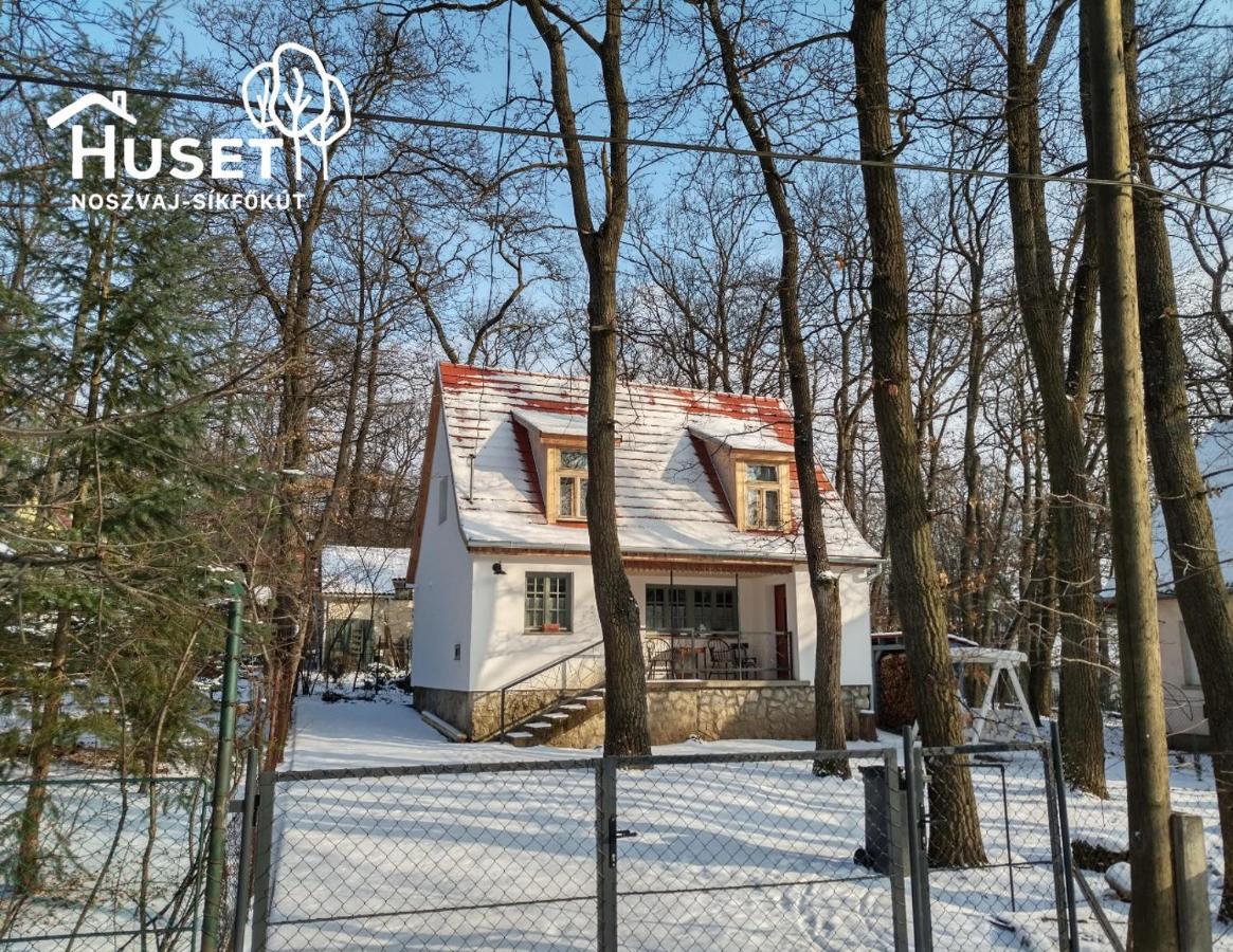 Apartamento Noszvaj Huset Exterior foto